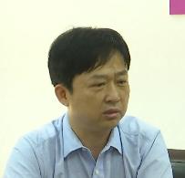 DƬ